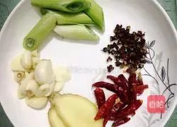 Illustration of home-style twice-cooked pork 3