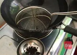  Illustration of how to make stir-fried shredded pork with cilantro 8