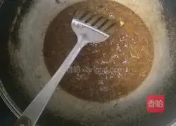 Thirteen-spice crayfish recipe illustration 3