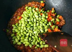 Illustration of how to make fried minced meat with edamame rice 14