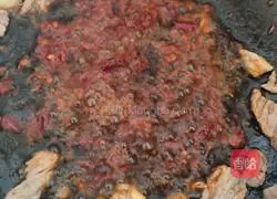 Illustration of how to make spicy fried lotus root slices 10