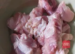 Illustration of oil-consuming braised chicken (family version) 1