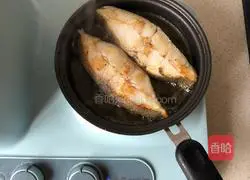Illustration of how to make pan-fried halibut 7