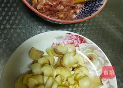 Lily Steamed Pork Recipe Illustration 2