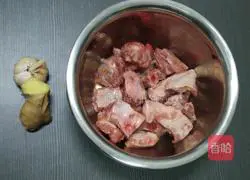 Illustration of how to make sweet and sour pork ribs 1