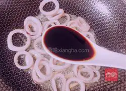How to stir-fry squid rings with bell peppers Illustration 4