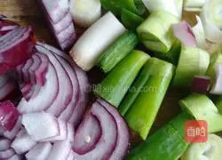 Illustration of how to make delicious stir-fried chicken 5