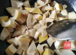 Illustration of braised spring bamboo shoots in oil 4