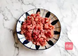 Illustration of how to make minced pork and celery 2