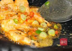 Illustration of how to make shrimps in abalone sauce 8