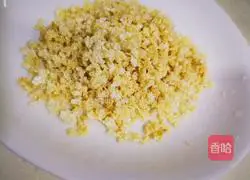 Illustration of how to make shredded coconut chicken legs 6