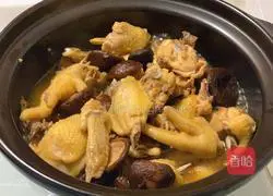 Illustration of how to make braised chicken with fish maw and mushrooms 10