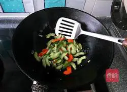 Illustration of how to make stir-fried shrimps 7