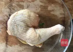 Illustration of how to make crispy chicken legs 1