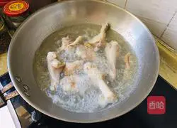 Illustration of braised duck wing roots 2