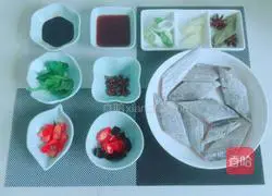 Illustration of how to cook braised hairtail 1