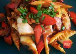 Illustration of how to stir-fry pickled meat with spring bamboo shoots 15