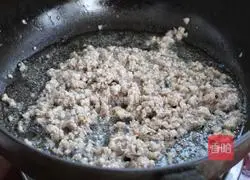 Illustration of how to cook minced pork and tofu in sauce 4