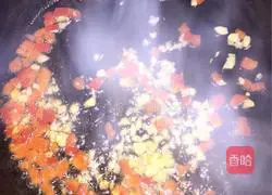 Illustration of how to shred Pleurotus eryngii mushrooms 8