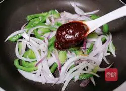 Illustration of how to make black pepper beef rib bento 6