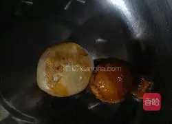 Illustration of how to make salted egg yolk swimming crab 3