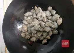 Illustration of how to steam clams with wine 2