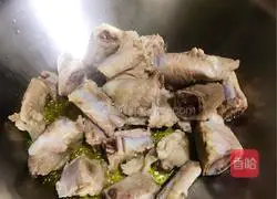 Illustration of braised eggplant and melon with short ribs 4