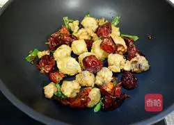 Illustration of how to make spicy cod balls 11