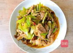 Illustration of how to make fried meat with green bamboo shoots 10