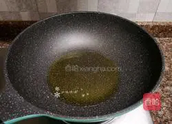Illustration of how to stir-fry pork liver with garlic sprouts 6