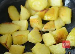 Illustration of how to make cumin crispy potatoes 4