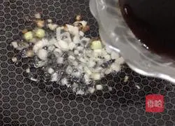 Illustration of how to steam tofu with pickled mustard 7