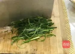 Illustration of how to make peacock fish with open tail 5