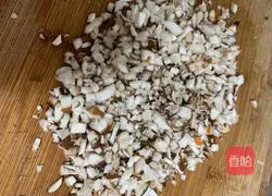 Illustration of how to stuff meat with gluten 2