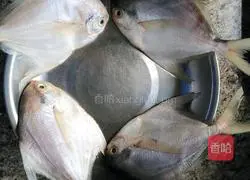 Illustration of how to make fried white pomfret 1