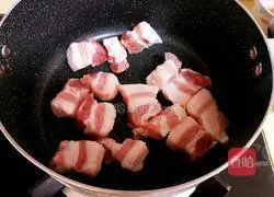 Illustration of how to make wild rice braised pork (oil-free version) 3