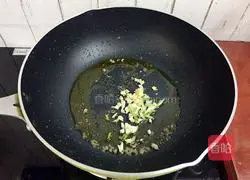 Illustration of how to make stir-fried pork with mushrooms 11