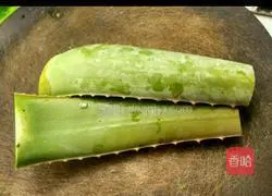 Aloe Vera Shrimp Recipe Illustration 1