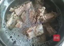 Illustration of how to make soy sauce bones 2