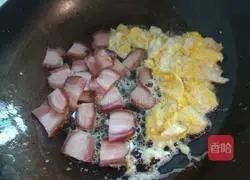 Illustration 4 of how to make stir-fried pumpkin with smoked meat 4