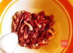 Illustration of how to make fish-flavored shredded pork 2