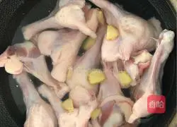 Illustration of Braised Duck Wing Root 1