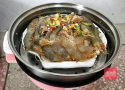 Illustration of how to make steamed Jiwei shrimp with vermicelli enoki mushrooms 9