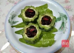 Illustration of how to make bitter melon sauce meat 6