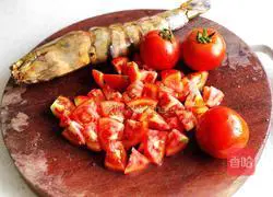 Illustration of how to make tomato-braised tiger prawns 5