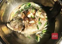 Illustration of home-style stewed tilapia 6