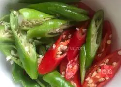 Illustration of how to make dry pot prawns 2