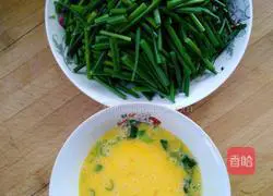 Eggs with chives and moss Illustration of how to do it 1