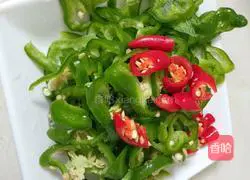 Illustration of how to cook shredded pork with pepper 3