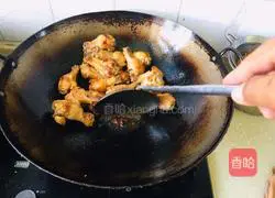 Illustration of braised chicken wing roots 4